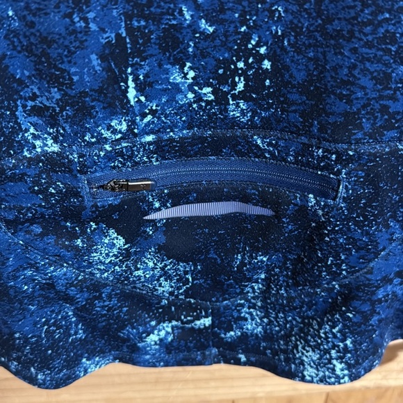 Under Armour Blue Patterned Long Sleeve Athletic Top - Picture 4 of 4